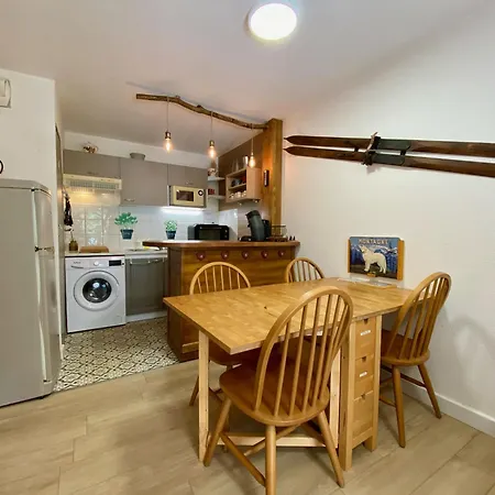 De Plein Pied Avec Piscine 2* شقة