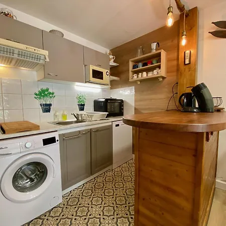 De Plein Pied Avec Piscine 2* 아파트