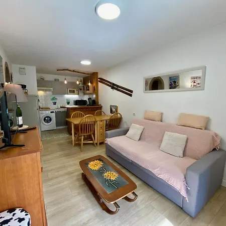 Apartment De Plein Pied Avec Piscine 2*